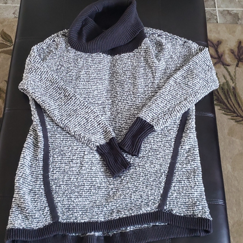 Maurices cowl neck sweater size Large